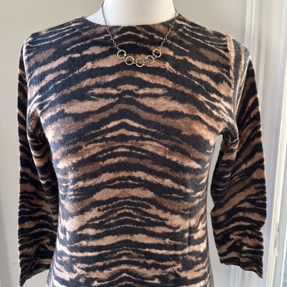 Talbots 100% Cashmere Sweater, 3/4 Sleeves, Animal Print, Small, EUC - Picture 2 of 6